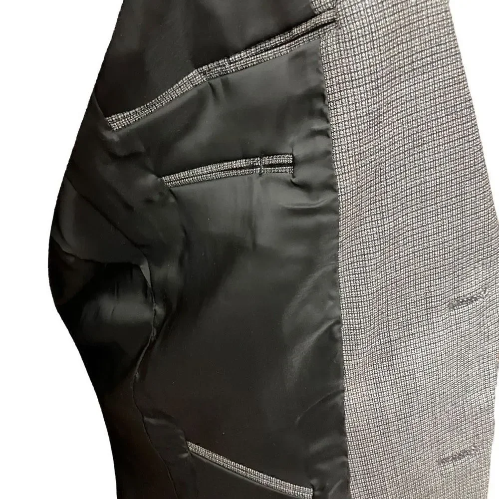 Jos. A. Banks Men’s Suitcoat / sz: 41L / NWT